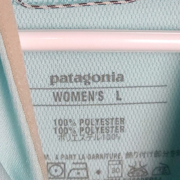 Patagonia Women's Light Blue Hoodie - Picture 3 of 11